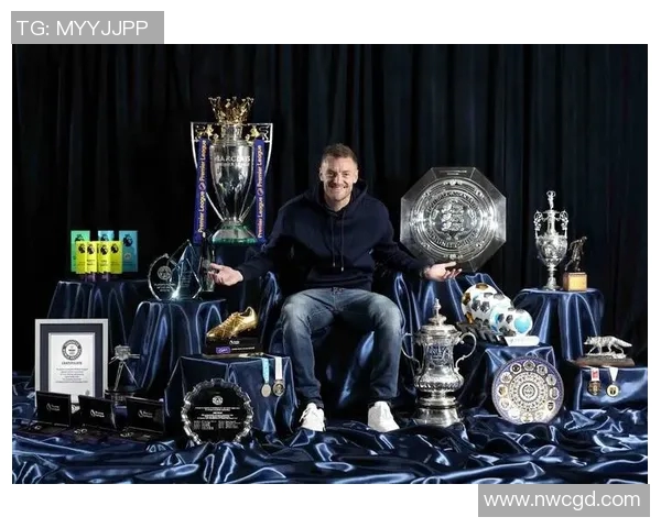 各大足球明星纷纷告别绿茵场回顾他们的辉煌时刻与感人故事 各大足球明星纷纷告别绿茵场回顾他们的辉煌时刻与感人故事