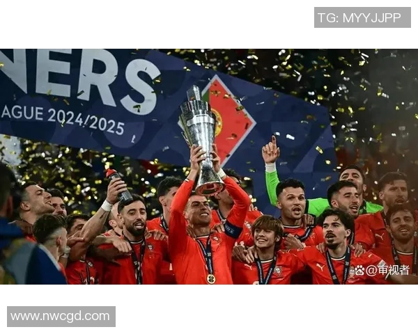 葡萄牙退役足球明星的辉煌历程与传奇故事回顾